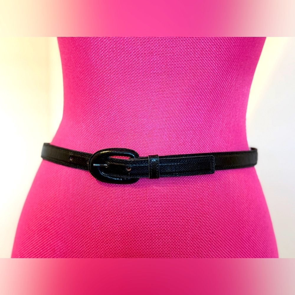 Authentic Yves Saint Laurent, Snake Skin Buckle Belt, Size M, Black